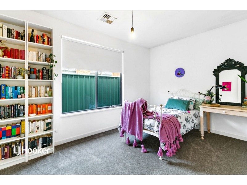 28 Mackenzie Circuit, Mawson Lakes SA 5095