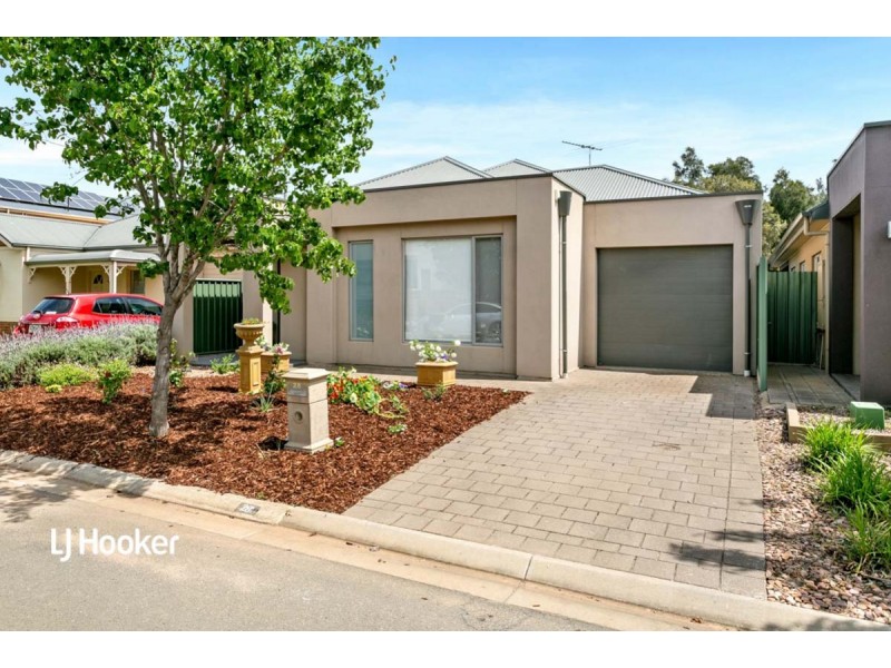 28 Mackenzie Circuit, Mawson Lakes SA 5095