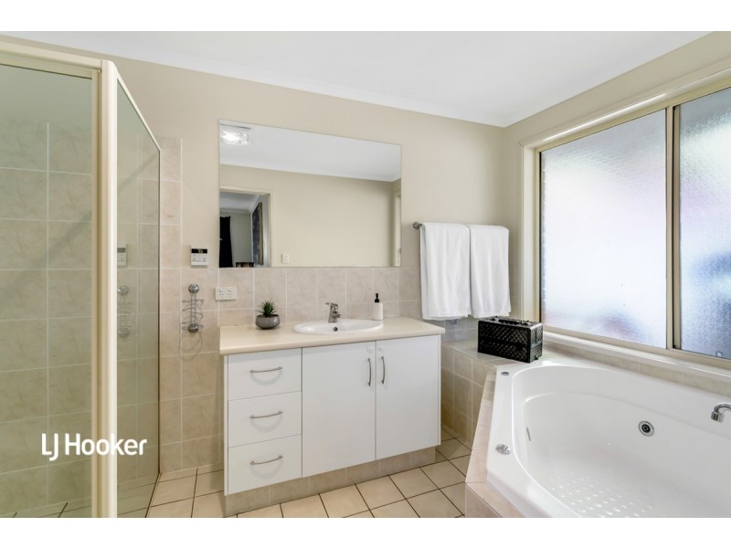 6 Eton Drive, Andrews Farm SA 5114