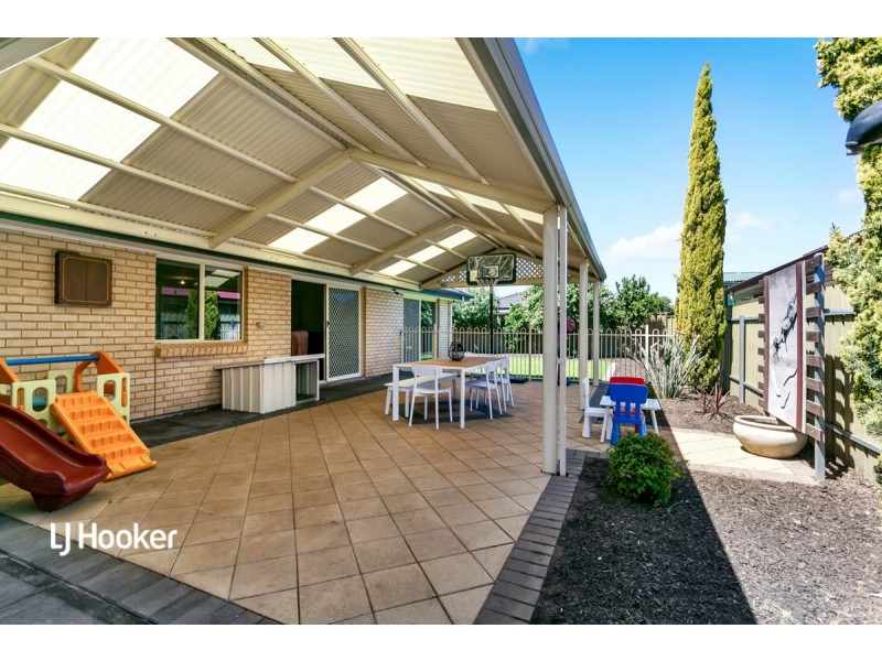 6 Eton Drive, Andrews Farm SA 5114