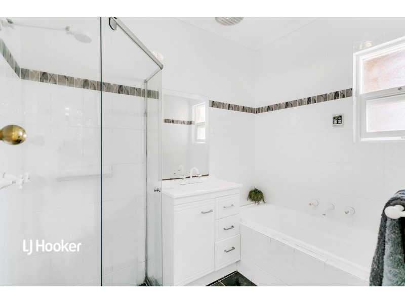 15 Finsterwald Way, Fairview Park SA 5126