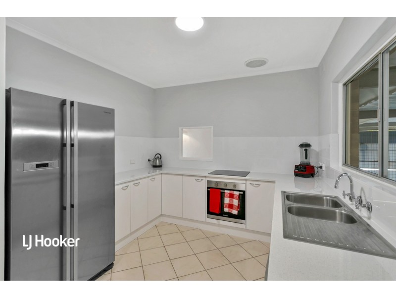 15B Frances Avenue, Para Hills SA 5096