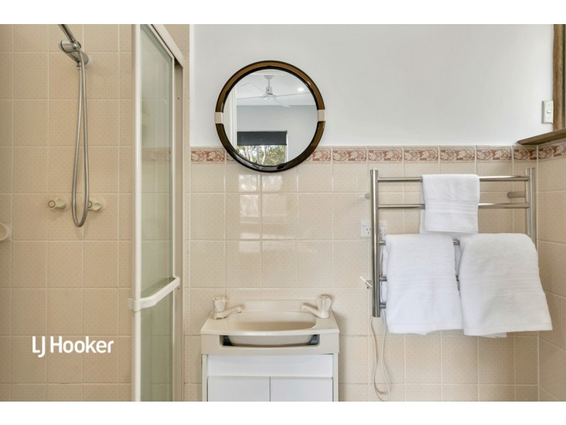 15B Frances Avenue, Para Hills SA 5096