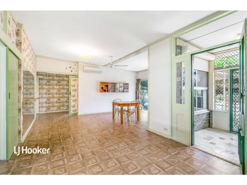 8 Hodge Road, Para Hills SA 5096