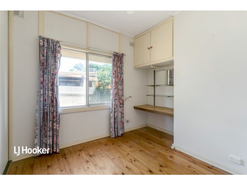 8 Hodge Road, Para Hills SA 5096