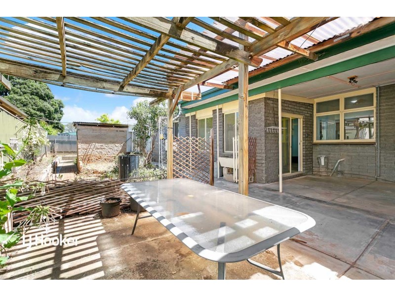 8 Hodge Road, Para Hills SA 5096