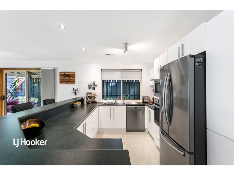 26 Amisfield Crescent, Greenwith SA 5125