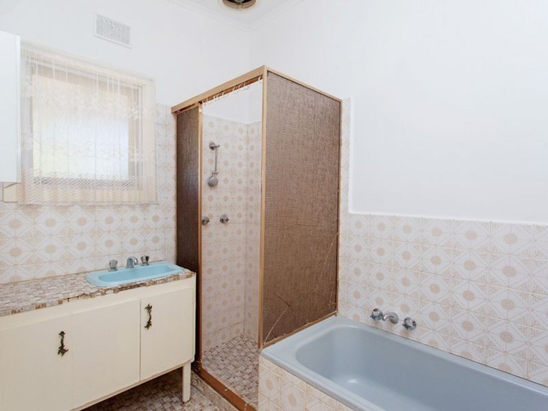 12 Robins Street, Elizabeth Downs SA 5113
