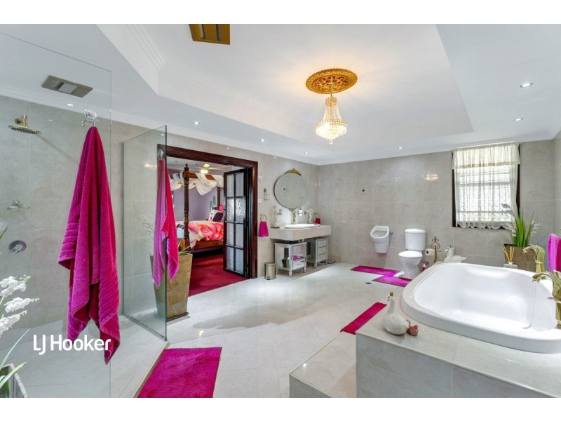 9 Aroona Road, Sunnyside SA 5253