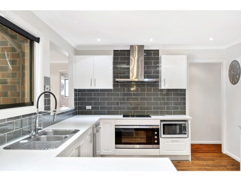 13 Janlyn Road, Vista SA 5091