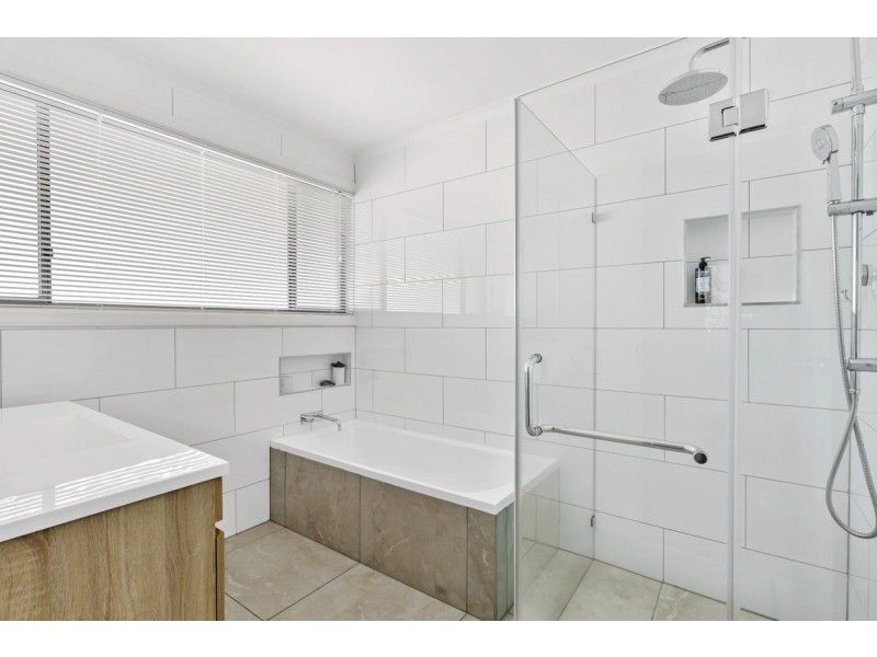 13 Janlyn Road, Vista SA 5091