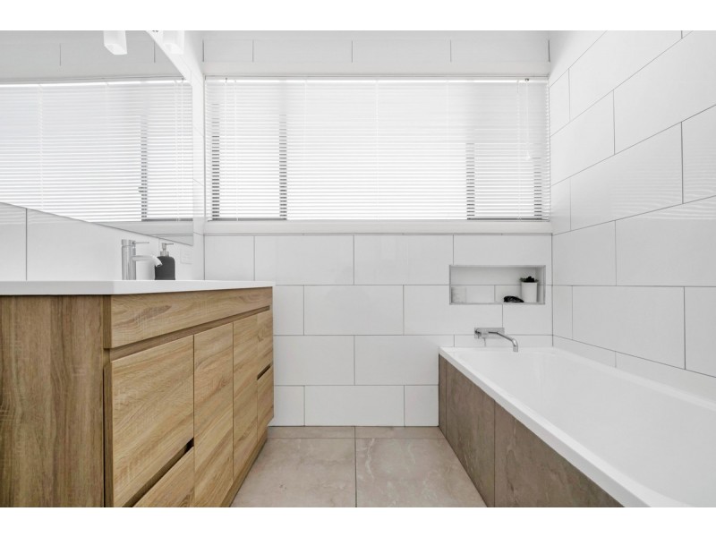13 Janlyn Road, Vista SA 5091