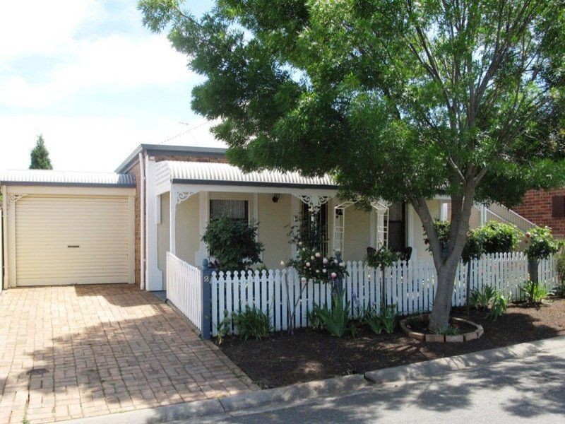 2 Sinclairs Walk, Greenwith SA 5125