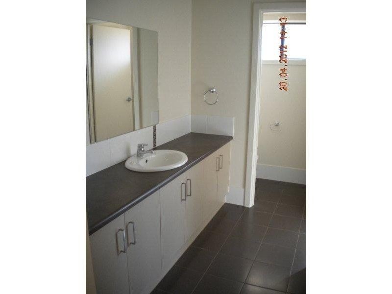 27 Jane Street, Smithfield SA 5114