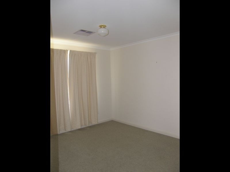 26 Napoleon Way, Greenwith SA 5125