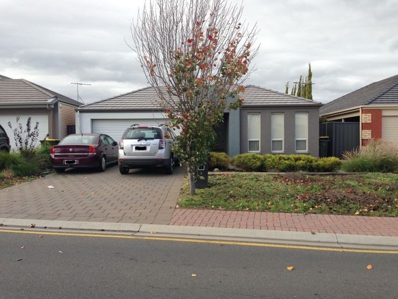 9 Lakeside Drive, Andrews Farm SA 5114