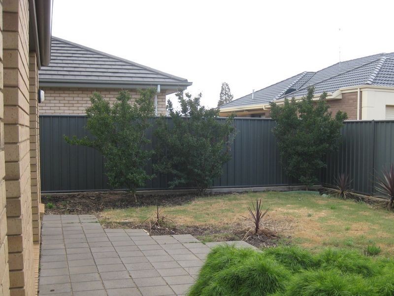 9 Lakeside Drive, Andrews Farm SA 5114