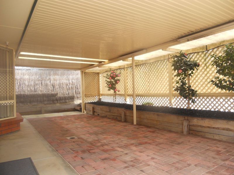 6 Locheal Avenue, Greenwith SA 5125