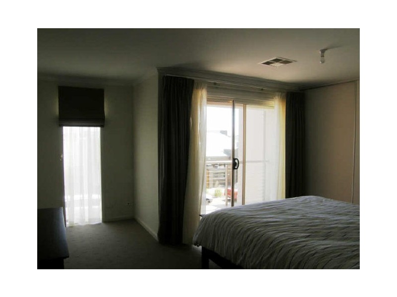 7 Robinson Street, Mawson Lakes SA 5095