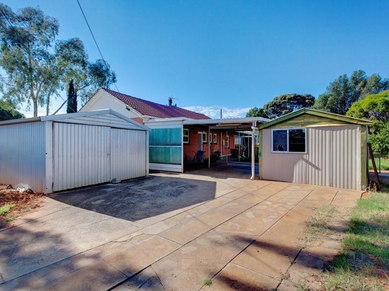 12 Caruso Crescent, Brahma Lodge SA 5109