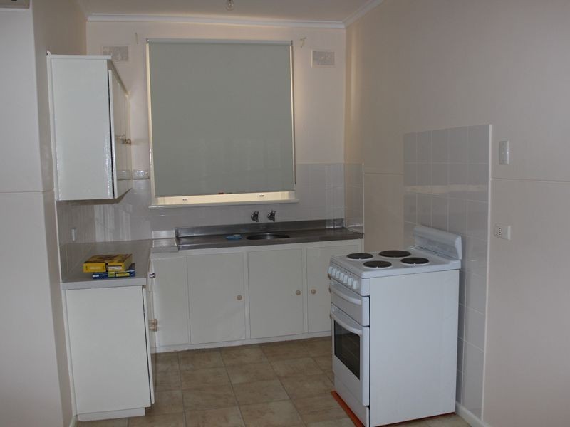 38 Mofflin Road, Elizabeth Grove SA 5112