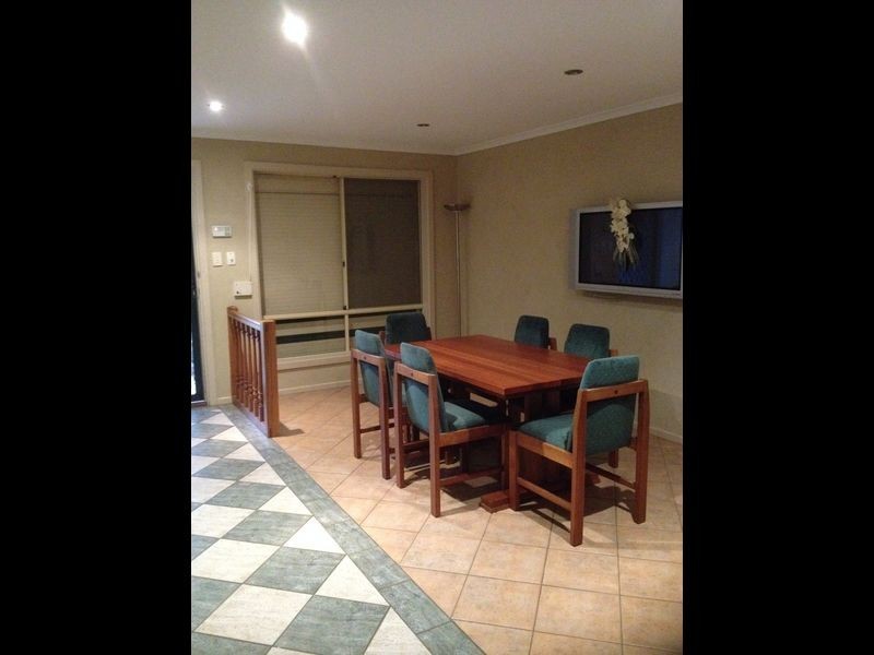 8 Dunbarton Crescent, Greenwith SA 5125