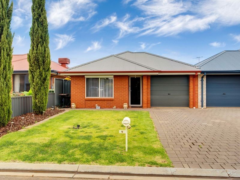 9 Dylan Court, Smithfield SA 5114