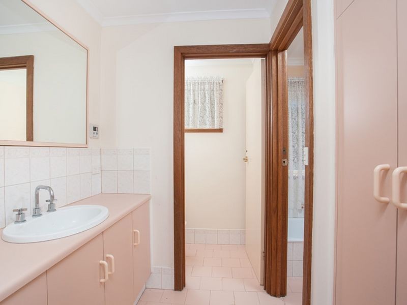 24 Halcyon Avenue, Greenwith SA 5125