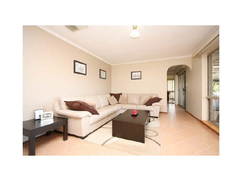 4 Alandry Court, Hillbank SA 5112