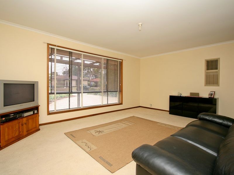 24 Plover Avenue, Modbury Heights SA 5092