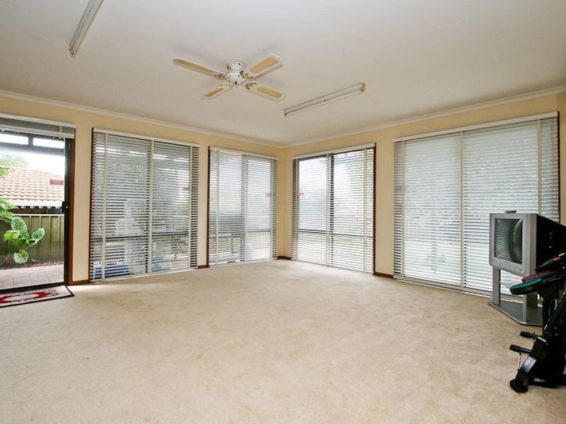 24 Plover Avenue, Modbury Heights SA 5092