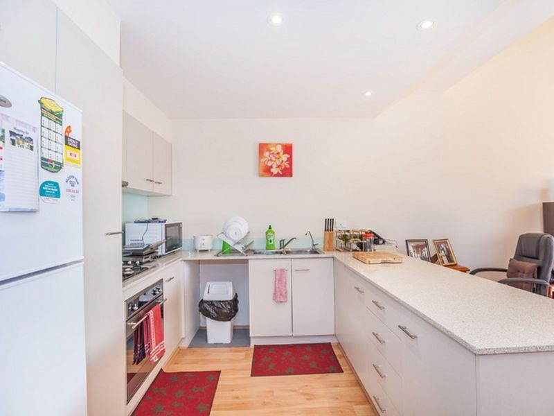 28 The Strand, Mawson Lakes SA 5095