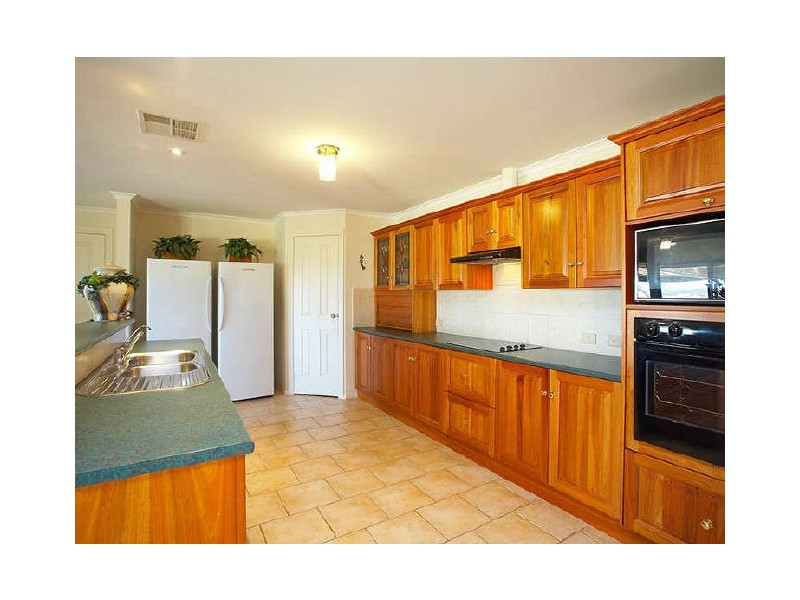 4 Lofty Rise, Greenwith SA 5125