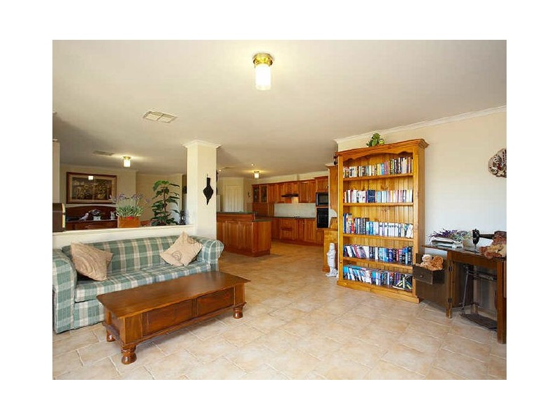 4 Lofty Rise, Greenwith SA 5125