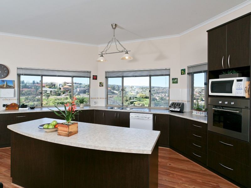 23 Reordan Drive, Greenwith SA 5125