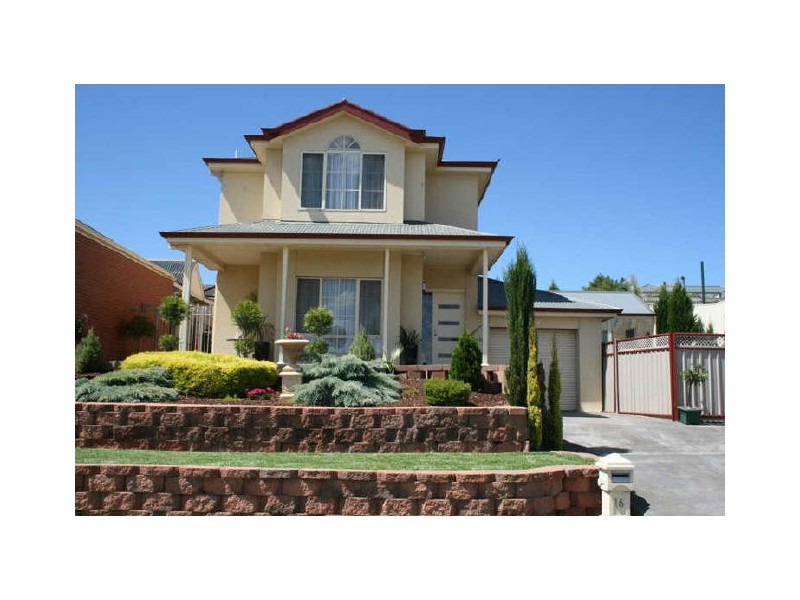 16 Olde Coach Road, Greenwith SA 5125