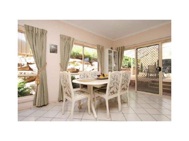 16 Olde Coach Road, Greenwith SA 5125