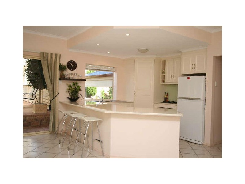 16 Olde Coach Road, Greenwith SA 5125