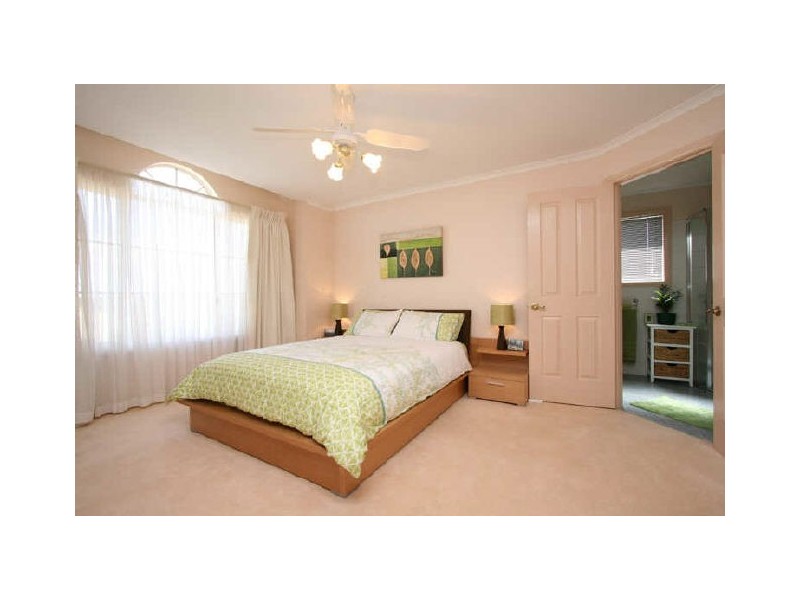 16 Olde Coach Road, Greenwith SA 5125