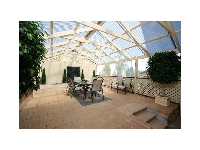 16 Olde Coach Road, Greenwith SA 5125