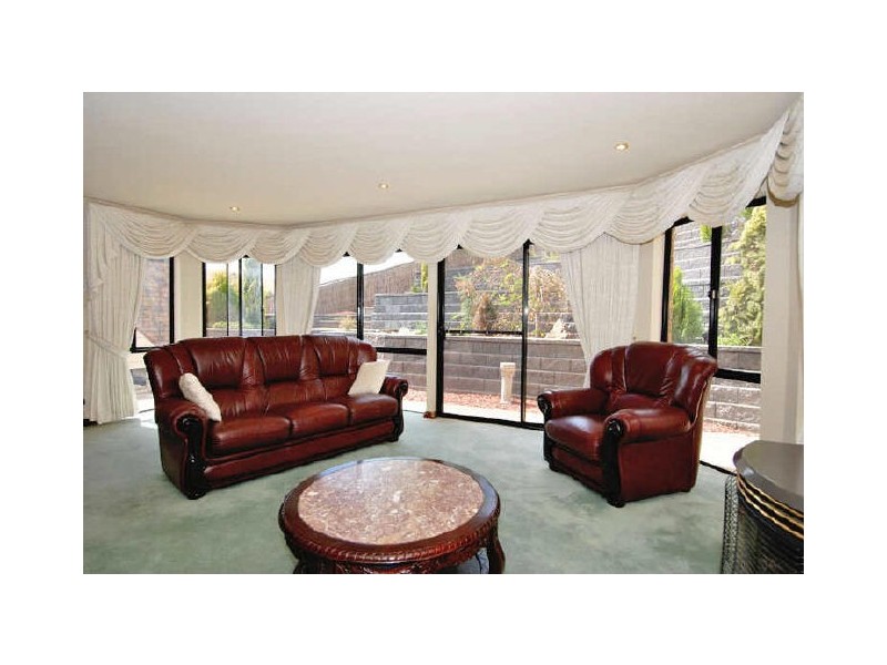 10 Gransden Parade, Greenwith SA 5125