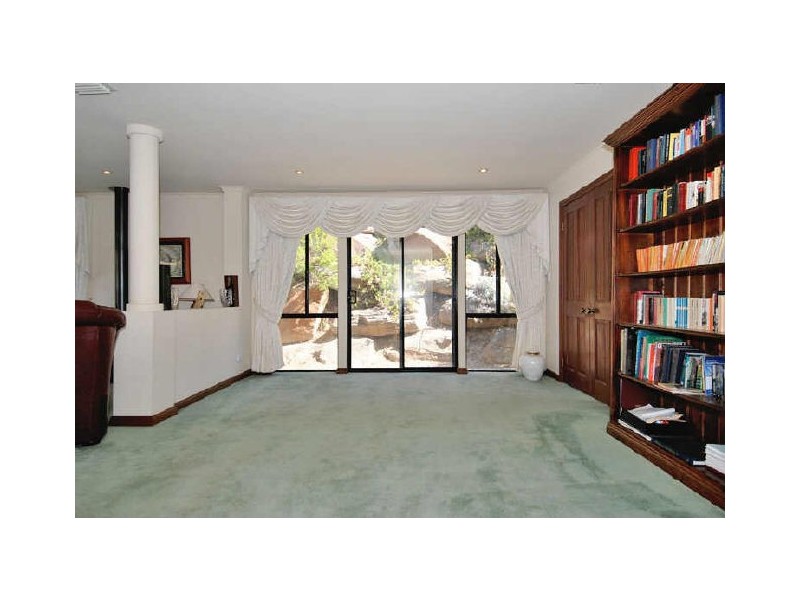 10 Gransden Parade, Greenwith SA 5125