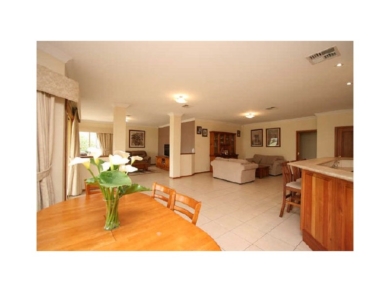 7 The Outlook, Salisbury Heights SA 5109