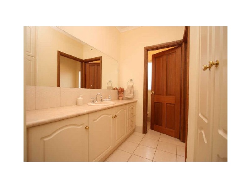 7 The Outlook, Salisbury Heights SA 5109