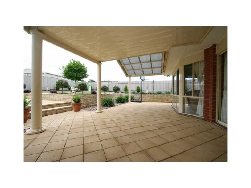 7 The Outlook, Salisbury Heights SA 5109