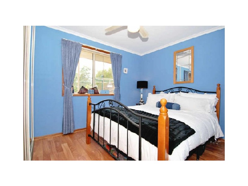 5 Treloar Avenue, Greenwith SA 5125