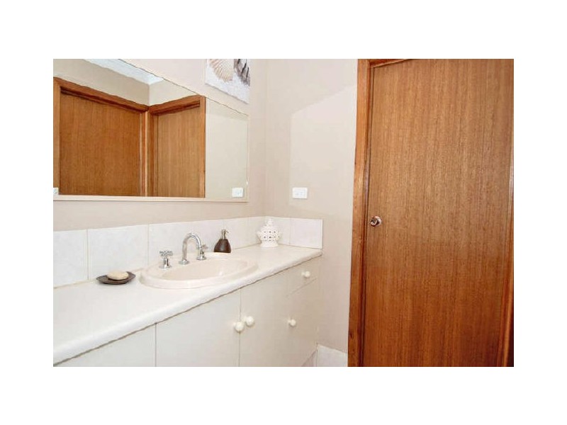 5 Treloar Avenue, Greenwith SA 5125