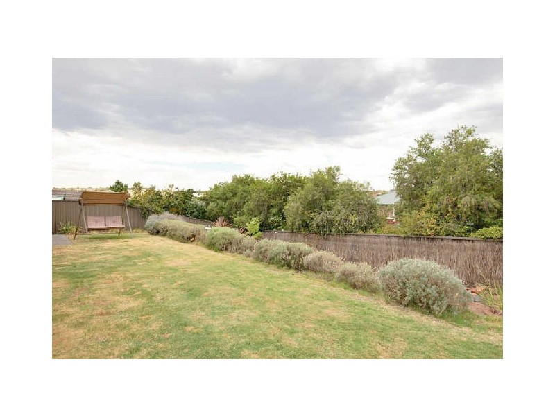 5 Treloar Avenue, Greenwith SA 5125