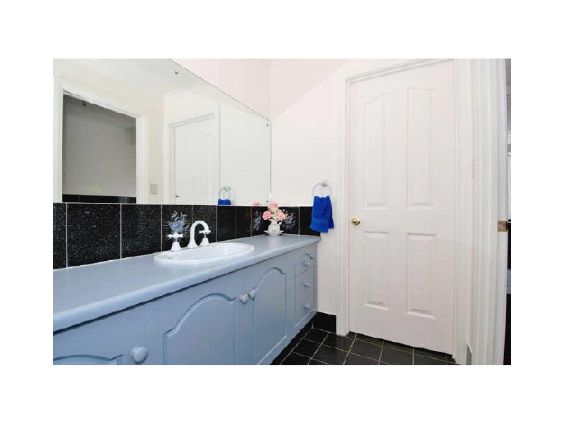 12 Halcyon Avenue, Greenwith SA 5125