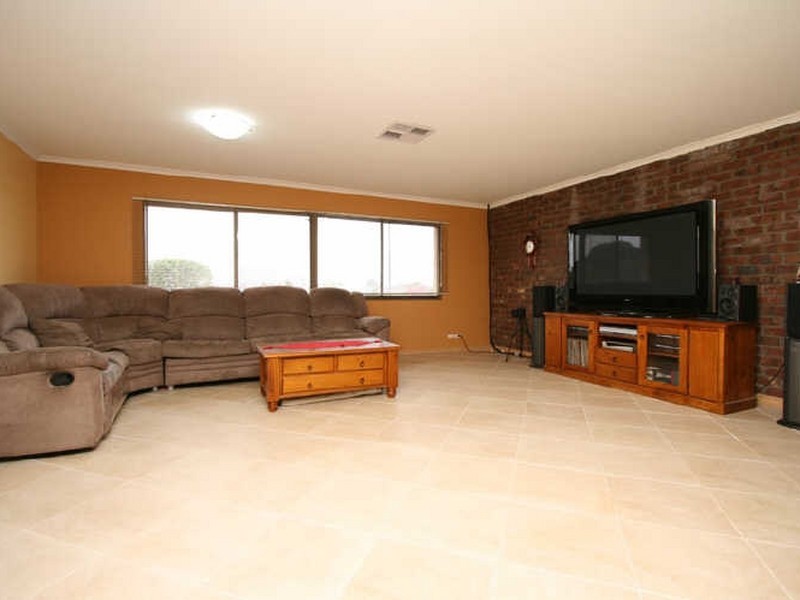 15 Wyatt Road, Direk SA 5110